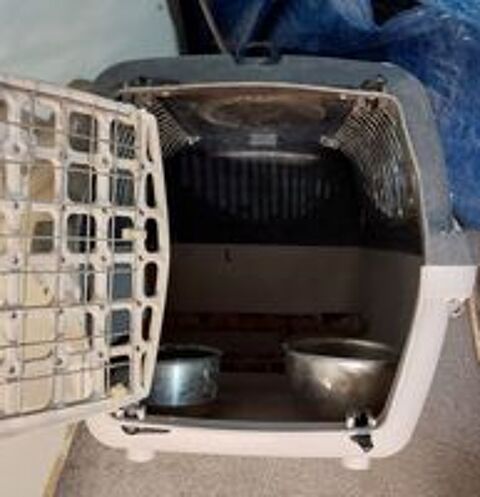   Cageots de transports pour oiseaux 