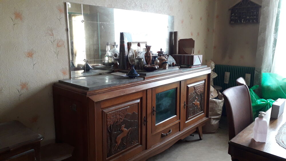 &nbsp;Buffet vaisselier et Miroir d&eacute;coratif et table 6 chaises Meubles