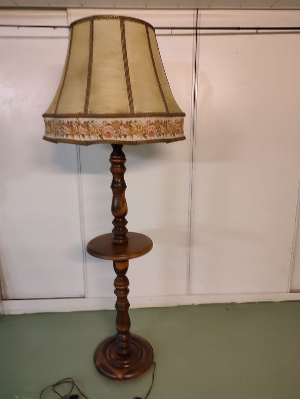 Lampadaire ancien Meubles