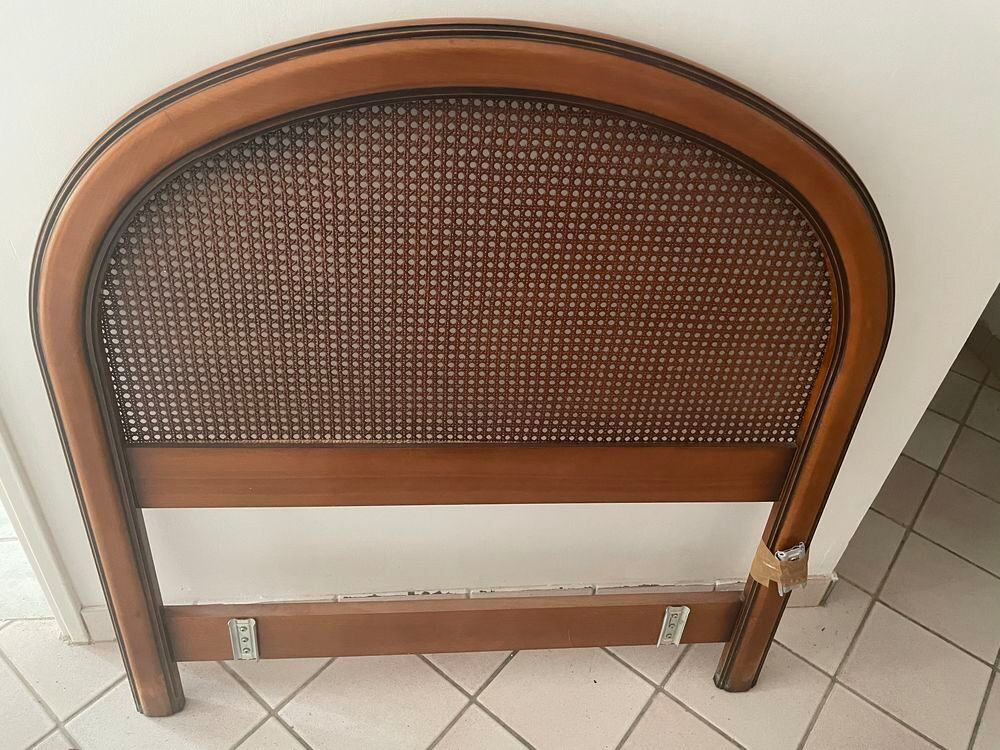 T&ecirc;te de lit en Bois cann&eacute; rotin pour lit 90cm. Meubles
