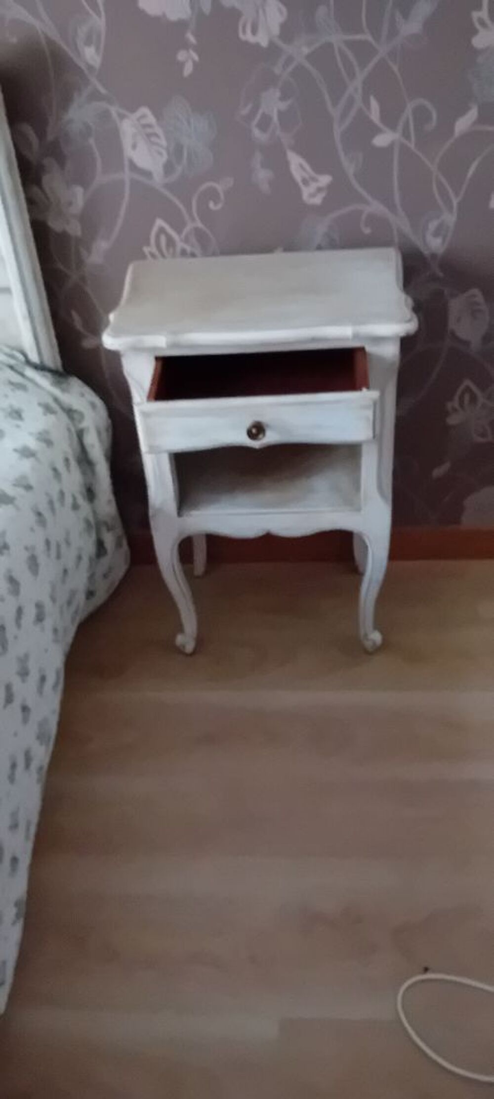 Lit 1 place et son chevet Meubles