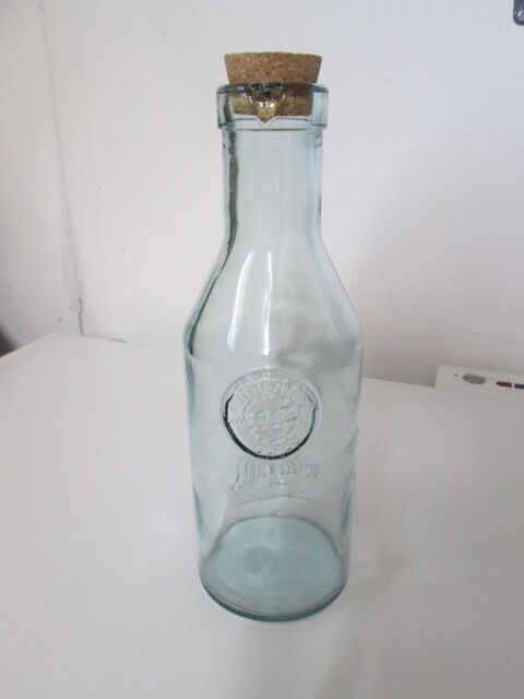 Carafe en verre avec bec verseur 1 L 9 Chauriat (63)