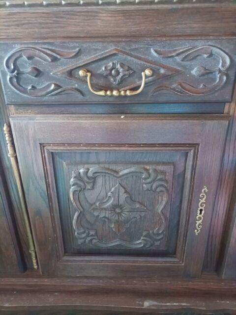 Meuble style Flamand 
Bois massif 450 Vendhuile (02)