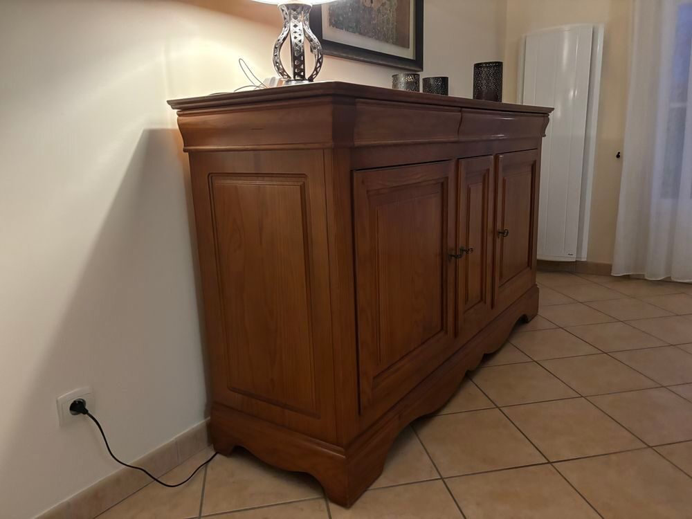 Buffet en bois massif style classique et &eacute;l&eacute;gant Meubles