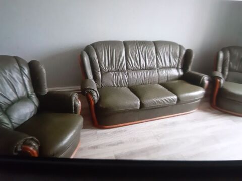 SALON CUIR 3 PIECES ETAT NEUF 450 Groux-les-Bains (04)
