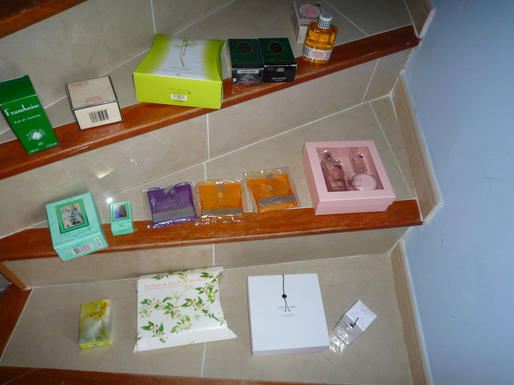 DIVERS PARFUMS NEUFS YVES ROCHER Dcoration