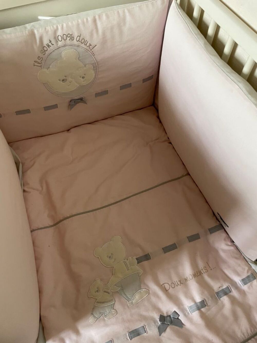 lit bebe+ matelas+ Meuble d'angle a langer* Meubles