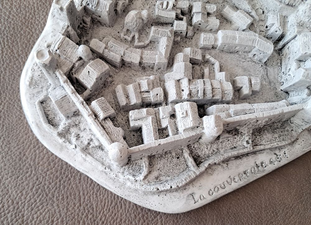 maquette en pl&acirc;tre moul&eacute; La Couvertoirade Aveyron 