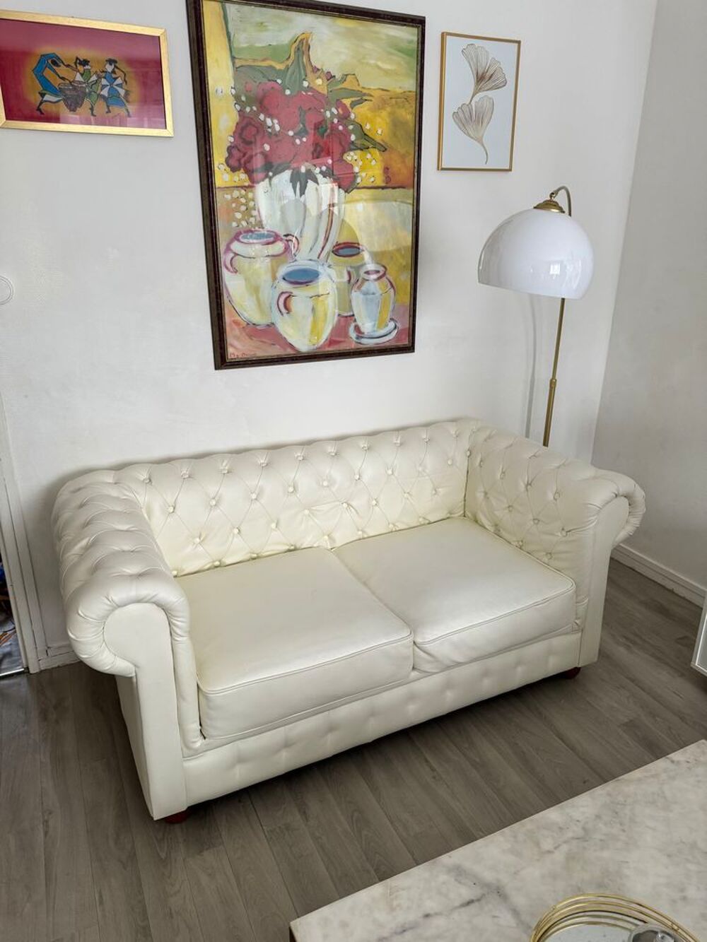 Canap&eacute; chesterfield blanc Meubles
