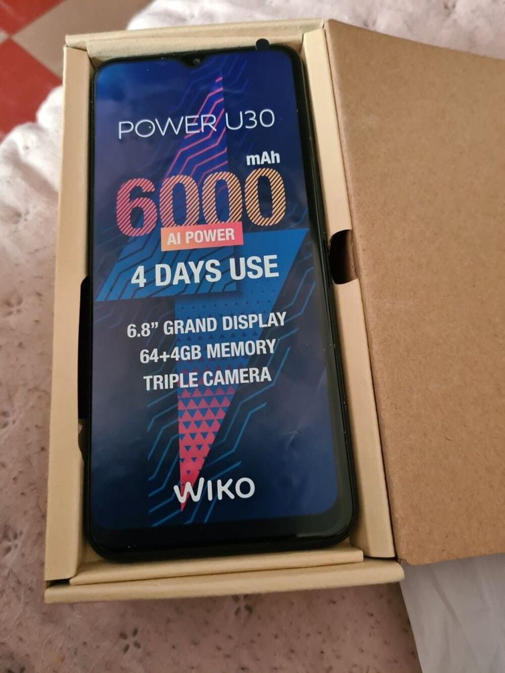 tel portable wiko, jamais utilis&eacute;, cause achat d'un Samsung s20 Téléphones et tablettes