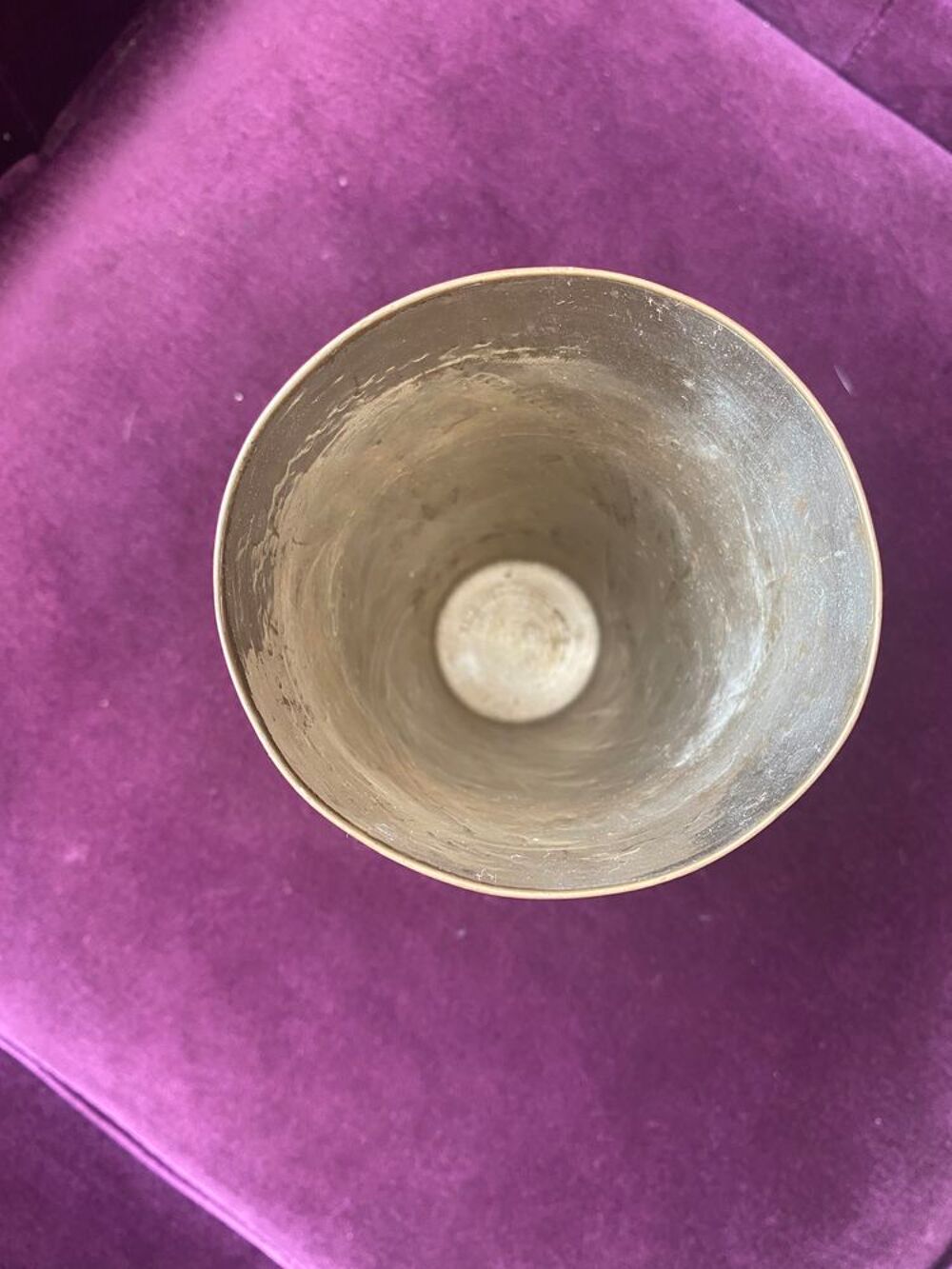 Verre avec gravure florale 