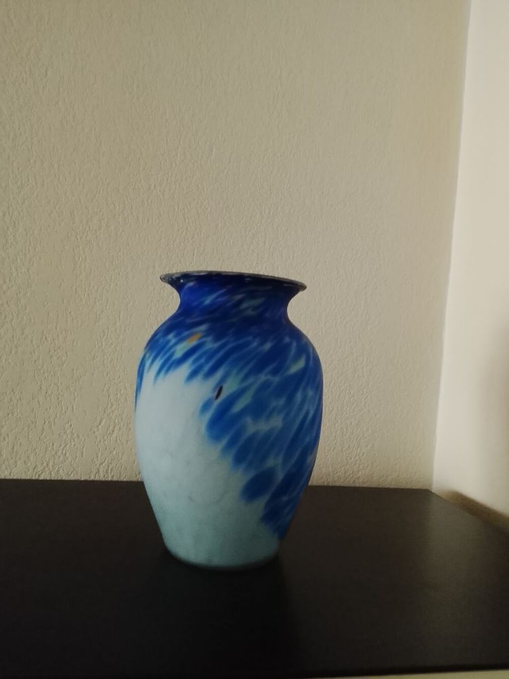 Vase p&acirc;te de verre bleue 