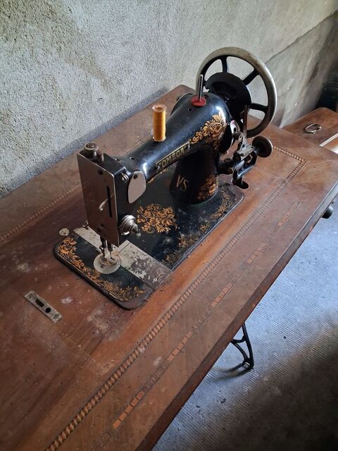 Machine � coudre ancienne 0 Vichy (03)