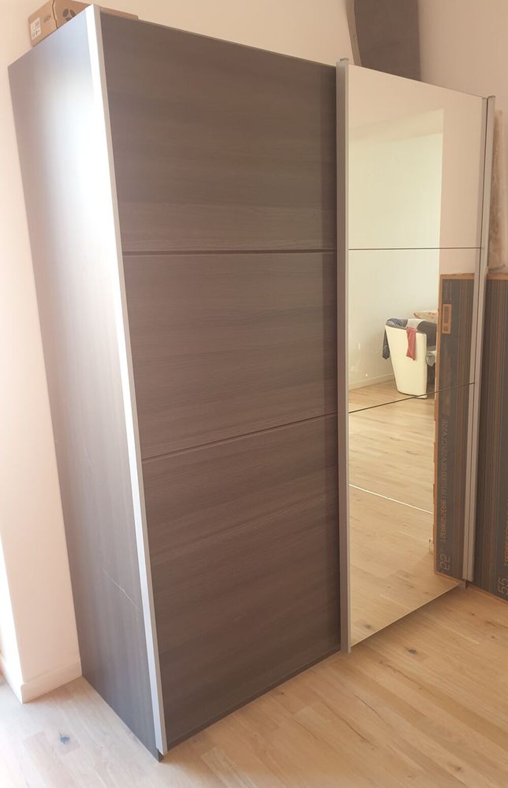 Armoire 2 portes 
Meubles