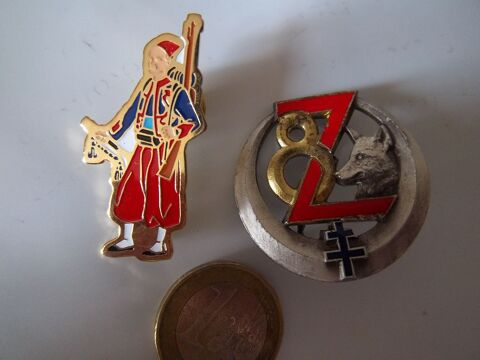 insigne 8e bataillon de zouaves (BZ) + pin's Zouaves infante 10 Valognes (50)