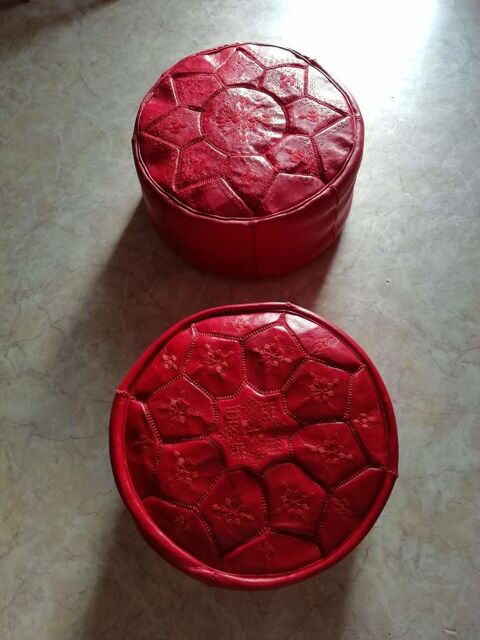 2 poufs marocains rouges 0 Dax (40)