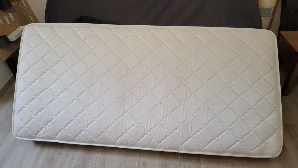 Matelas + sommier Meubles