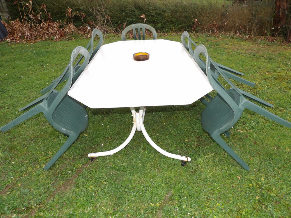 TABLE EN MELAMINE imitation MARBRE 170 x 95 cm avec 5 chaise Meubles