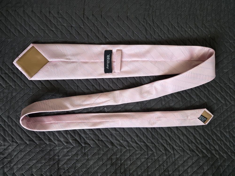 Cravate Yves Dorsey rose p&acirc;le herringbone - tr&egrave;s bon &eacute;tat Vêtements