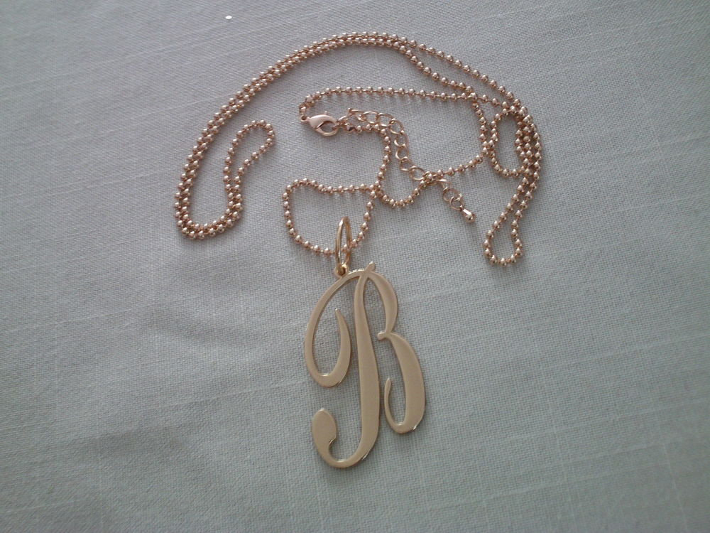 Grand sautoir grande lettre B N&deg;1150 Bijoux et montres