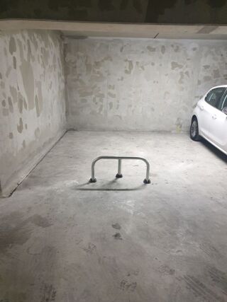  Parking / Garage  louer 12 m