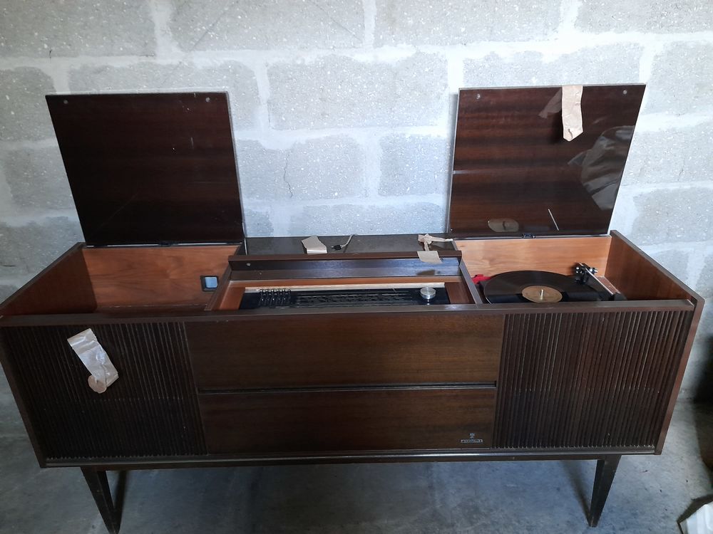 Meuble radio Meubles
