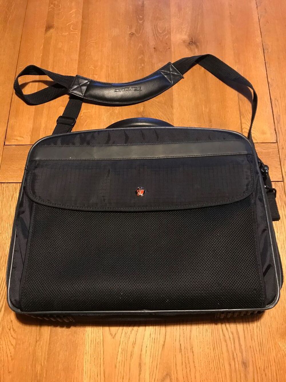 MacBook Pro 17 pouces, i7 2,4Ghz, 16Go RAM, SSD, High Sierra Matériel informatique