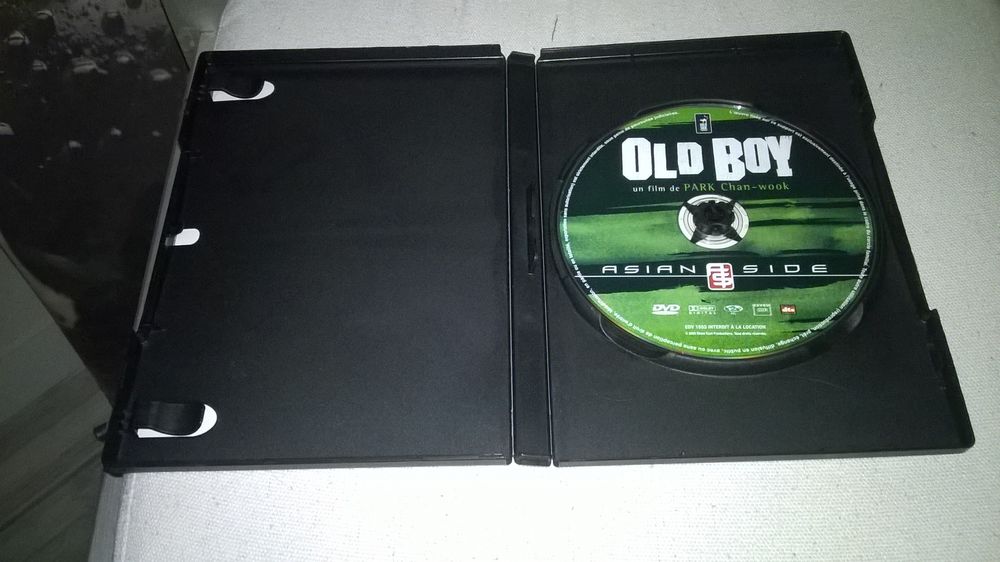 DVD Old Boy 
2004
Excellent etat
En Fran&ccedil;ais
+Bonus
A la DVD et blu-ray