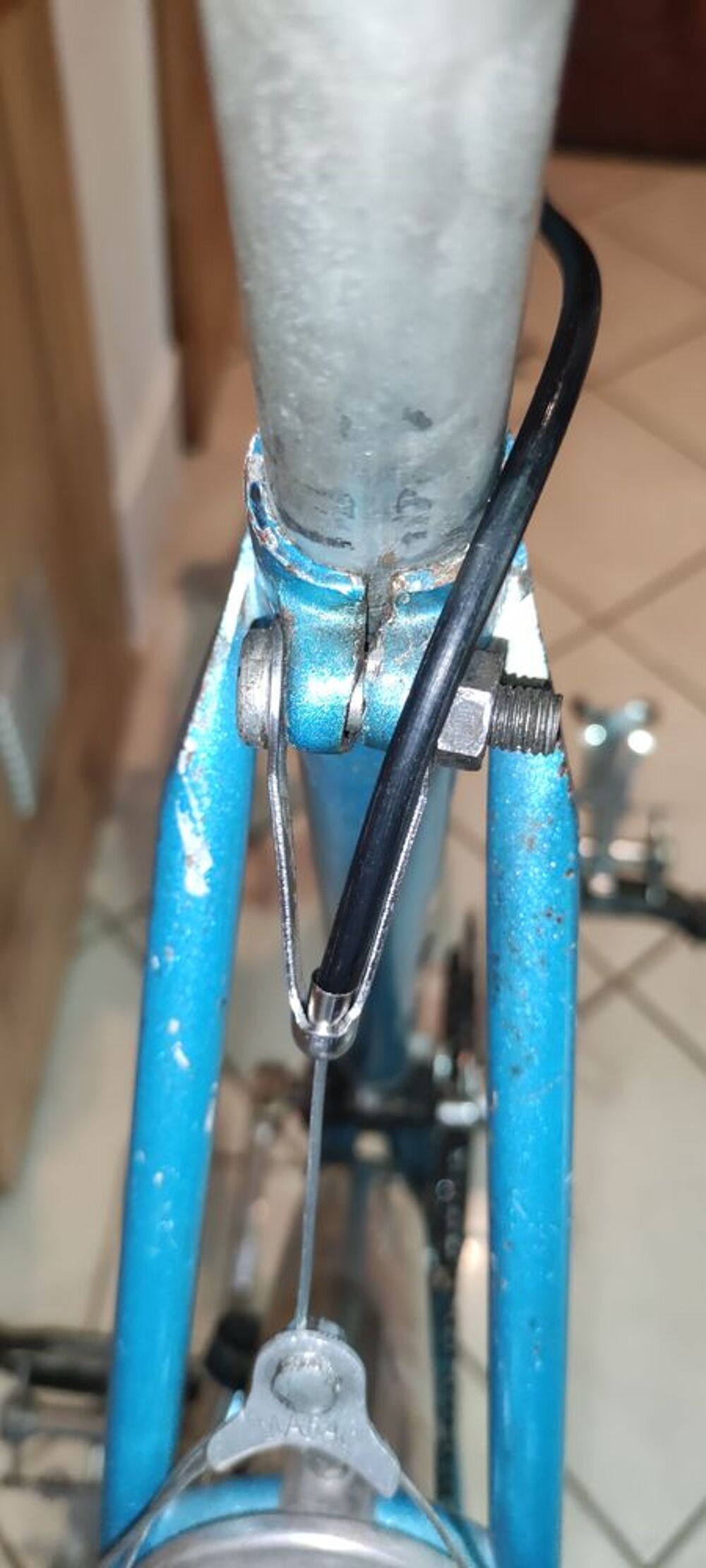 Rare Un v&eacute;lo de course YCENNA cadre acier bleu 57 cm. Tr&egrave;s b Vélos