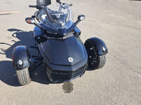 Moto CAN AM 2018 occasion Étréchy 91580