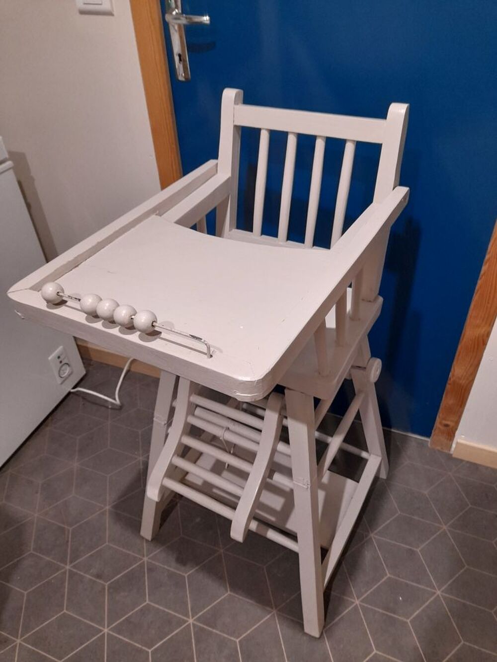 Chaise haute b&eacute;b&eacute; en bois de bonne qualit&eacute; (vintage) Mobilier enfants