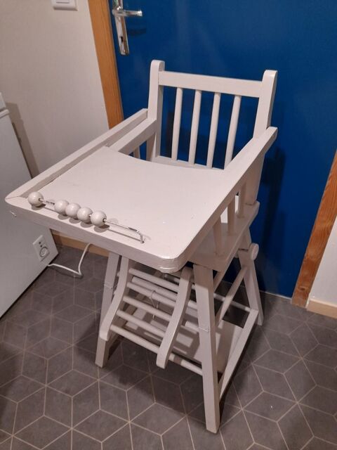 Chaise haute bb en bois de bonne qualit (vintage) 20 Milly-la-Fort (91)