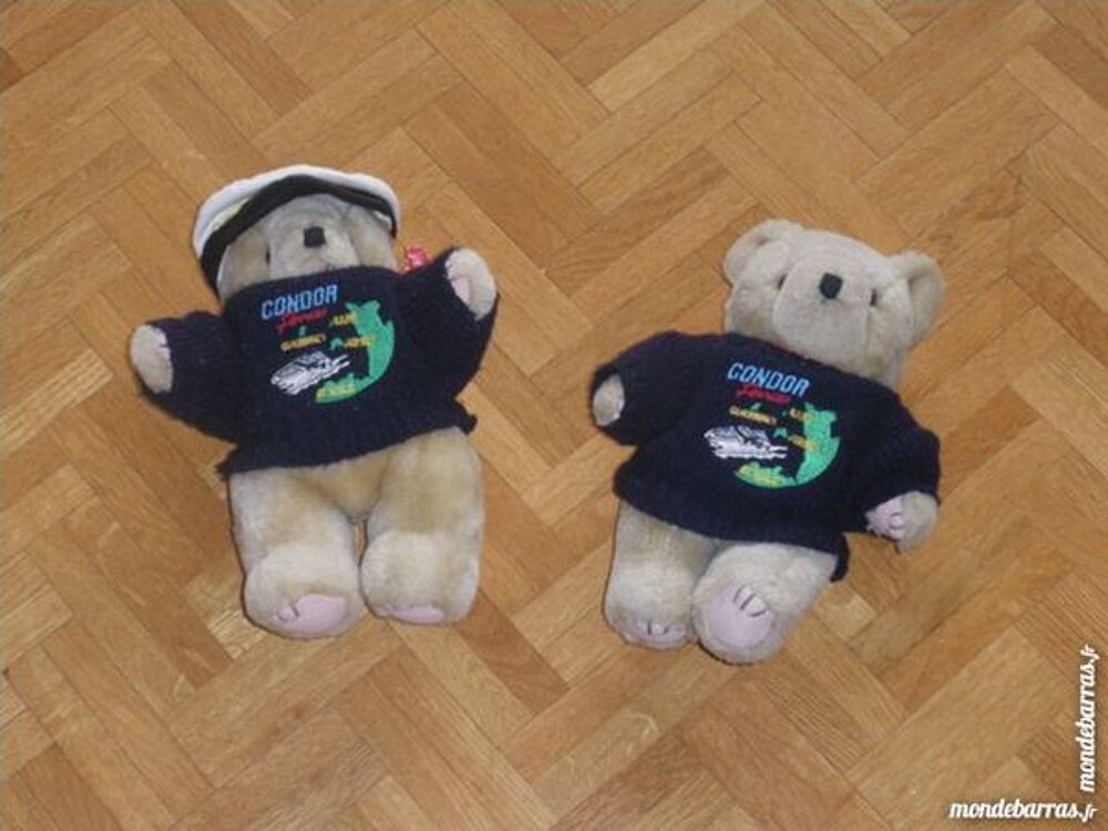Lot de 2 peluches "marins" (74) Jeux / jouets