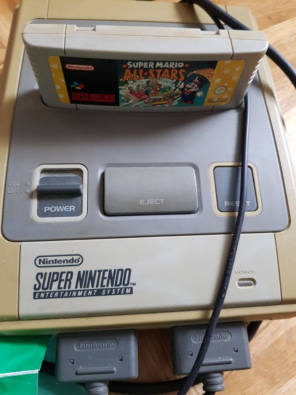 Super Nintendo Consoles et jeux vidéos