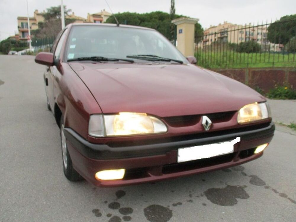 R19 19 1.8 RT 1994 occasion 06600 Antibes