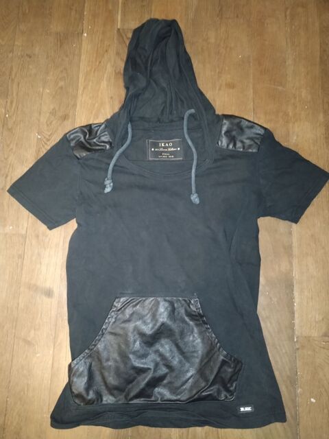 T-shirt à capuche (Taille S)
4 Brillon-en-Barrois (55)