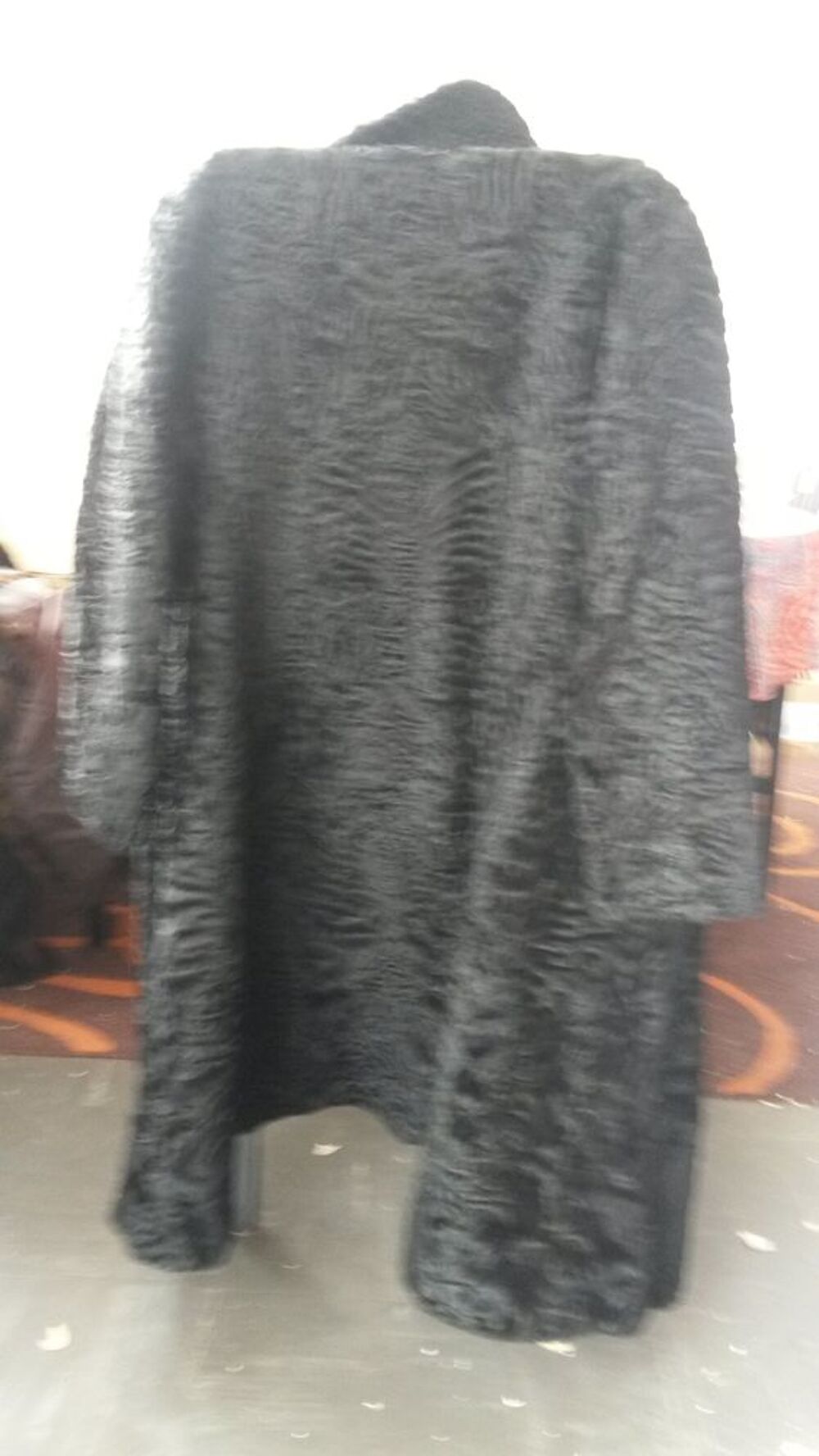 MANTEAU en ASTRAKAN avec boutons Vêtements