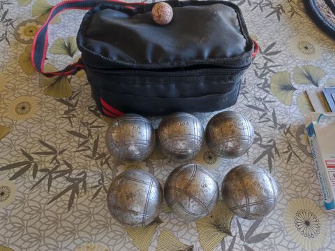 lot de 2 triplettes de boules de pétanque JB et OBUT Vitry-sur-Seine (94)