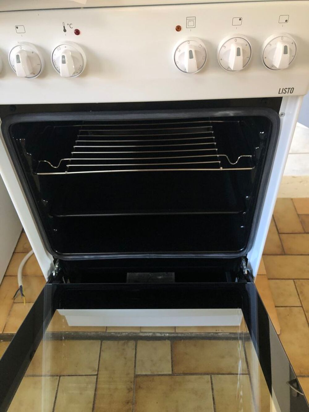 Cuisini&egrave;re vitroc&eacute;ramique Listo Electromnager