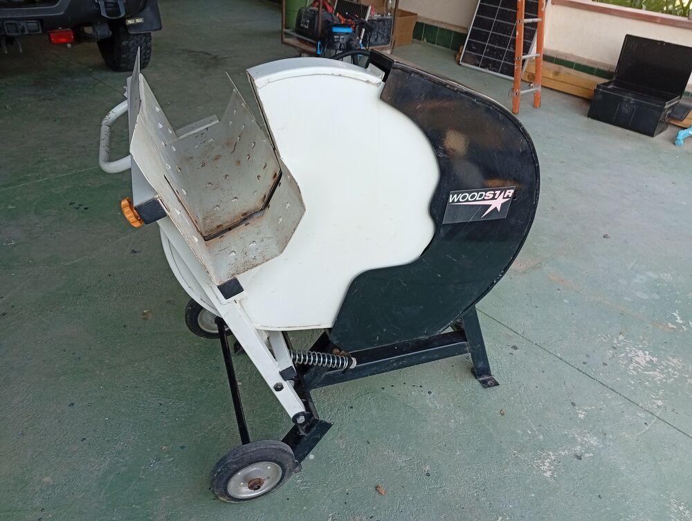 Scie a b&ucirc;ches 230 v Bricolage