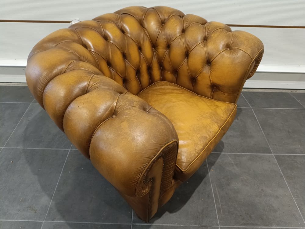 V&eacute;ritable fauteuil chesterfield 1 place en cuir Meubles