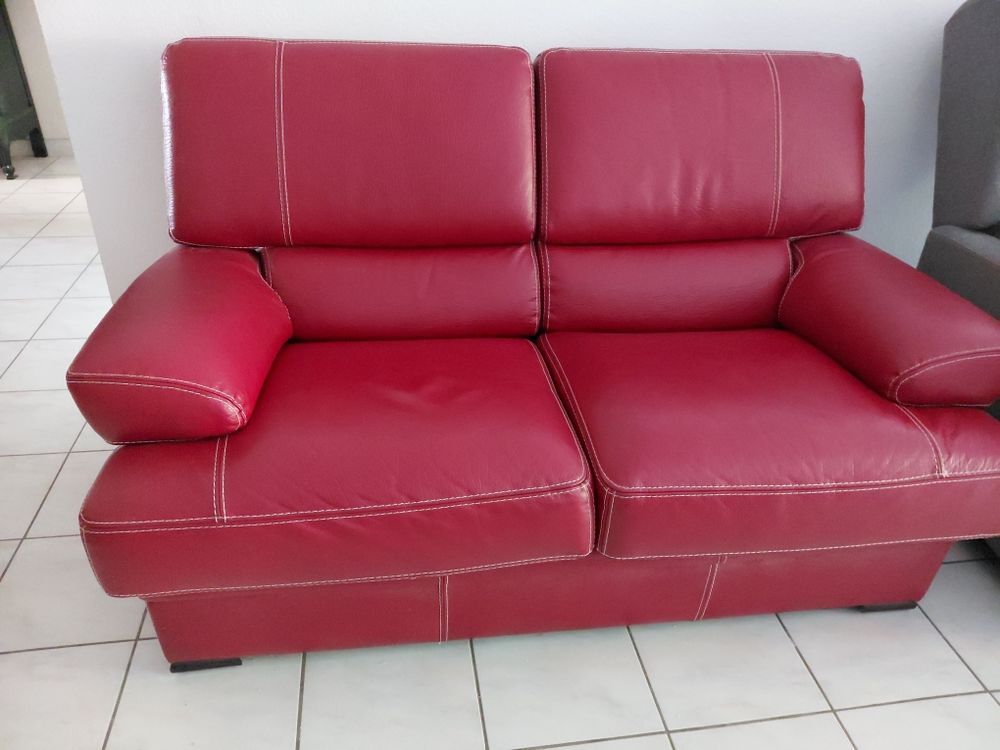 CANAPE CUIR PLENE PEAU 2 PLACES ROUGE ETAT NEUF Meubles