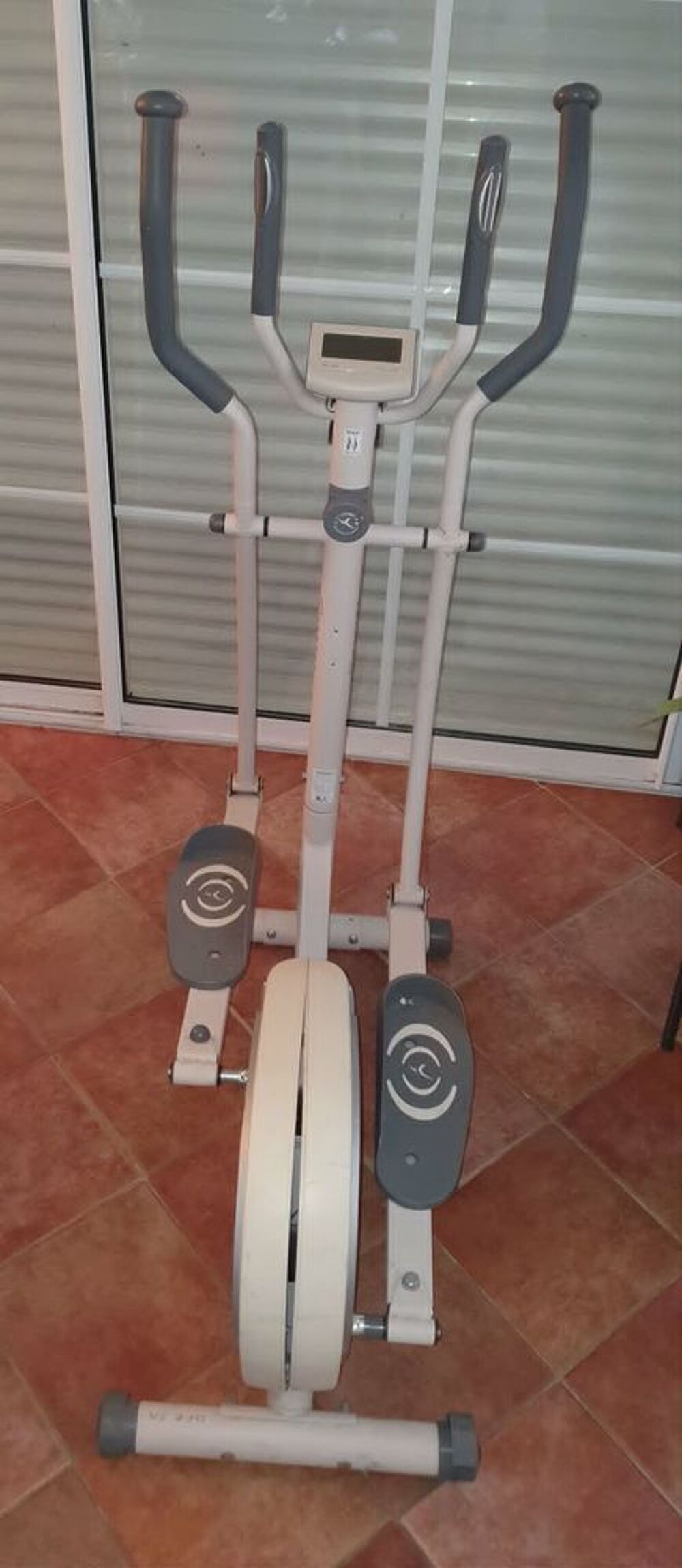 V&eacute;lo elliptique DOMYOS Sports