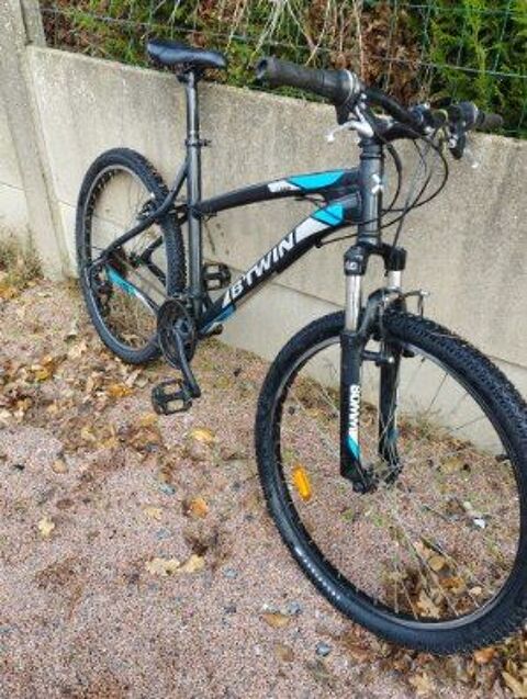 VTT b'twin  100 Villedieu-la-Bloure (49)