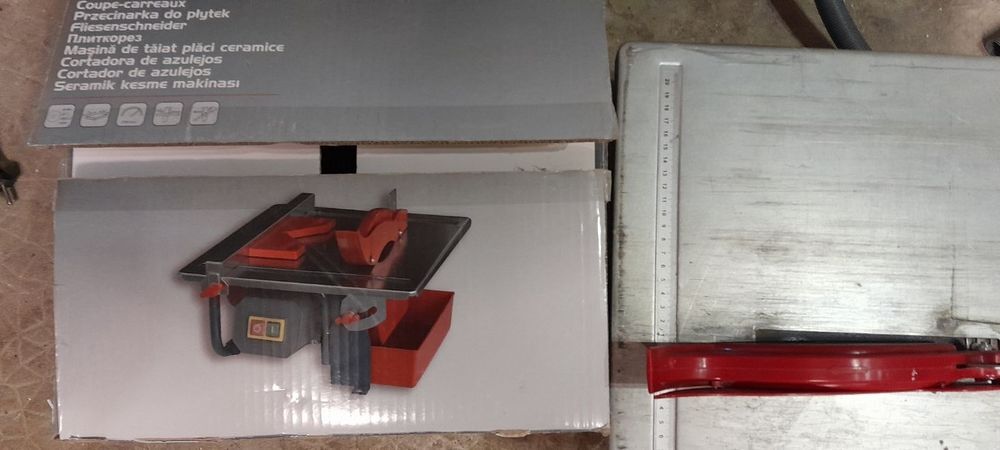 Coupe carreaux Bricolage