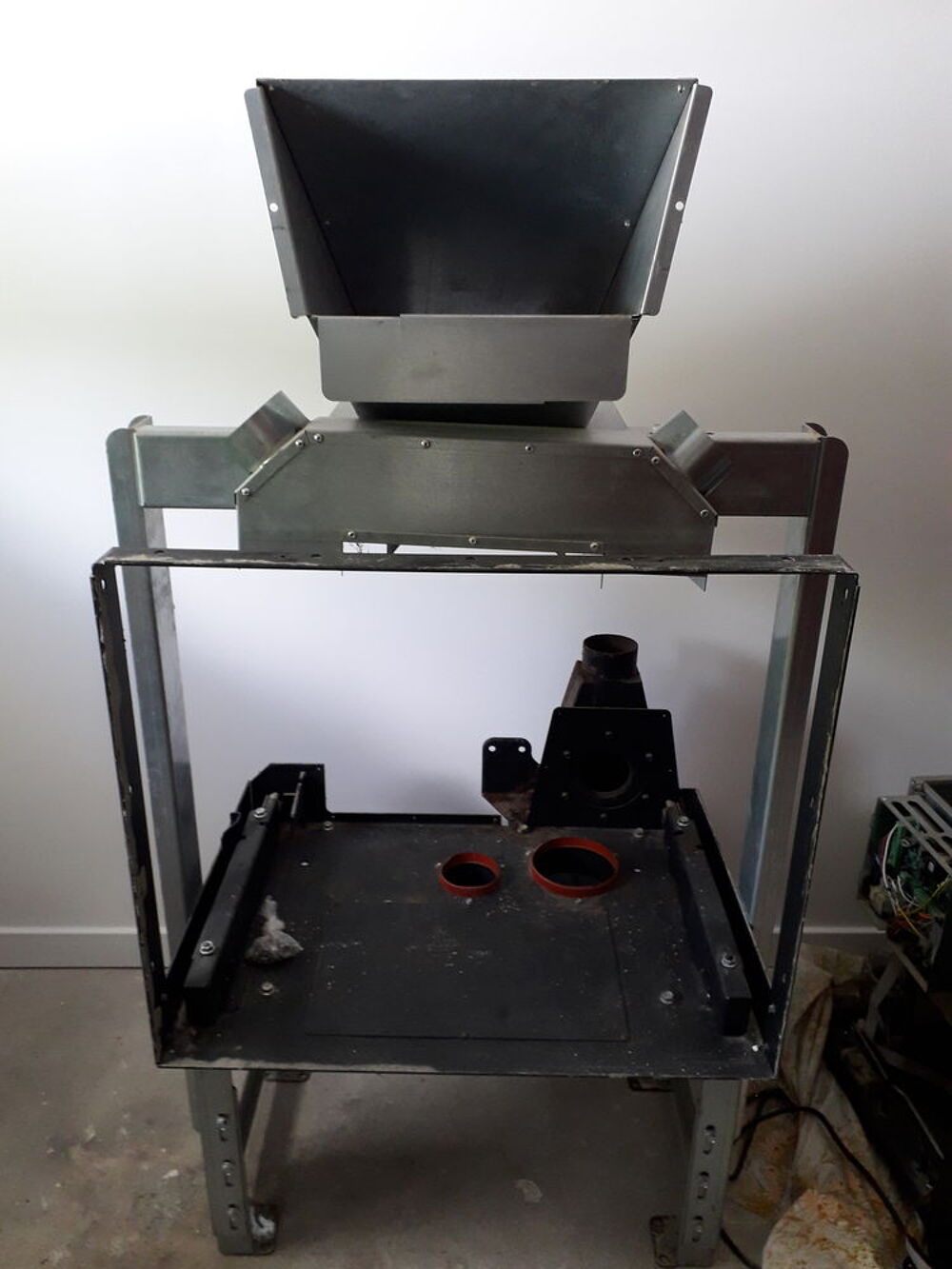 Insert chemin&eacute;e &agrave; pellets marque Jolly Mec Bricolage