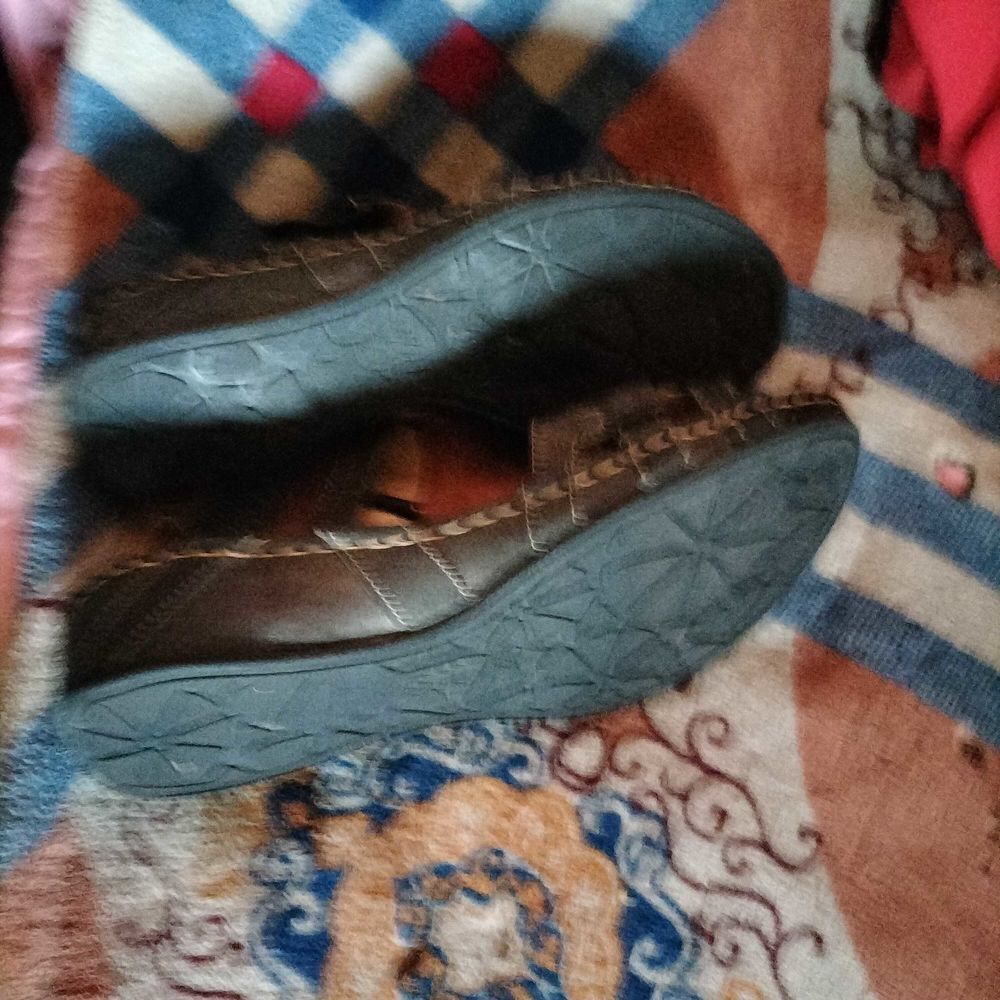 sandales cuir cousu TBS pointure 42 quasi neuf Chaussures