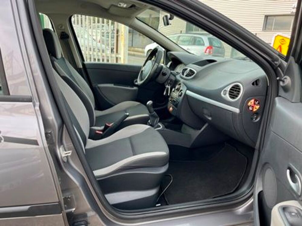 Clio III 1.2 16V 75 eco2 Authentique Euro 5 2011 occasion 42700 Firminy