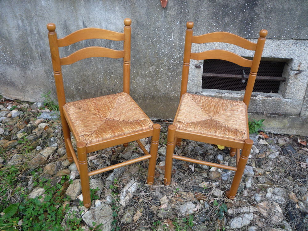Paire chaise paill&eacute;e Meubles