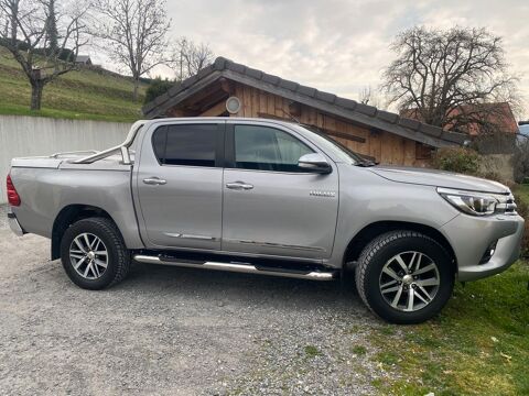 Toyota Hilux HILUX DBLE CAB 4WD 2.4L 150 D-4D BVA LOUNGE 2017 occasion Les Gets 74260